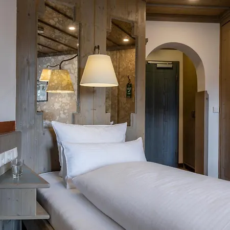 Szálloda Promenade 4*