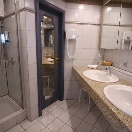 Otel Promenade 4*
