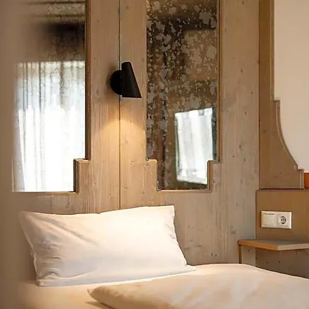 Otel Promenade 4*