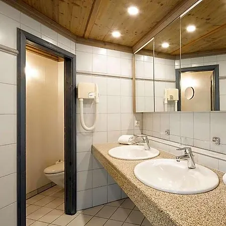 Promenade Hotel 4*