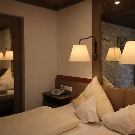 Promenade Hotel 4*